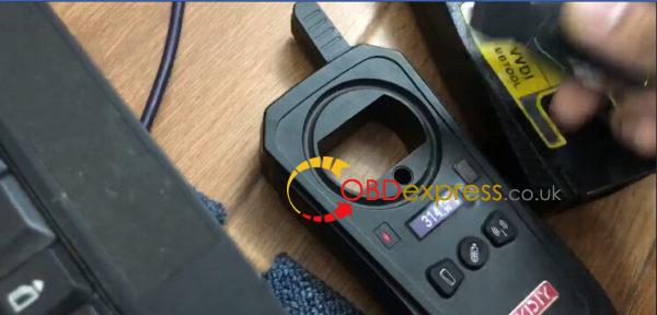 vvdi mb keydiy change mercedes remote 315mhz and 433mhz 03 600x288 - How to change Mercedes remote frequency from 315mhz to 433mhz? - How to change Mercedes remote frequency from 315mhz to 433mhz?
