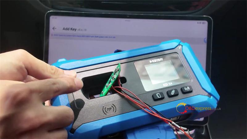 keydiy kd x4 2023 bmw x3 g chassis bdc03 add key tutorial (5)