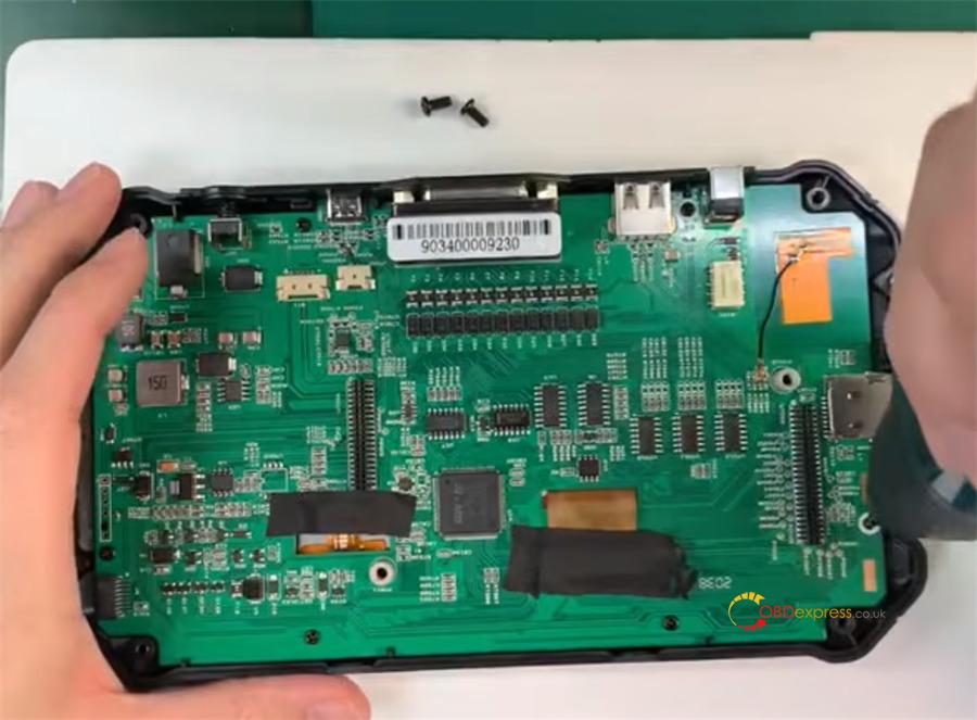 obdstar iscan replace screen and mainboard 11